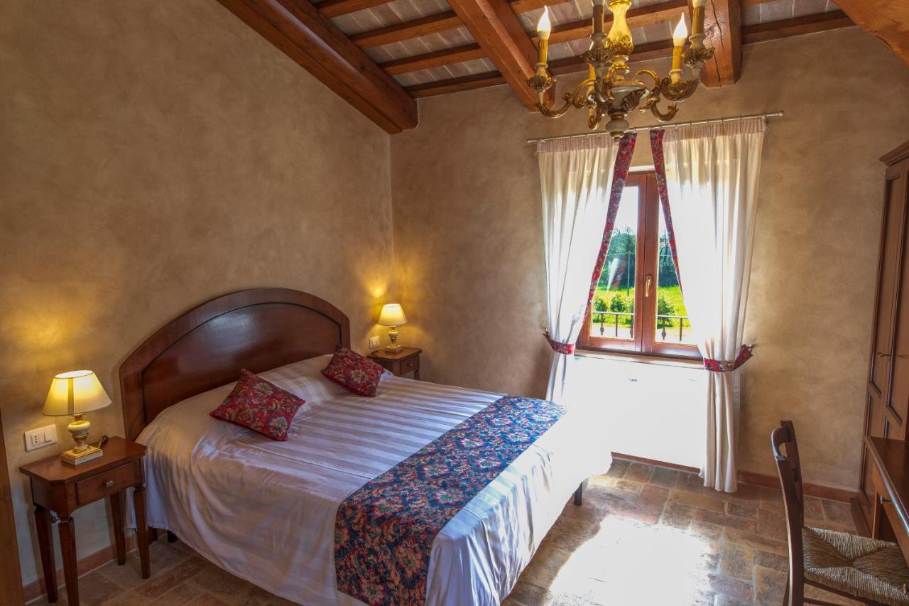 Locanda Di Montegiove Фано Екстериор снимка