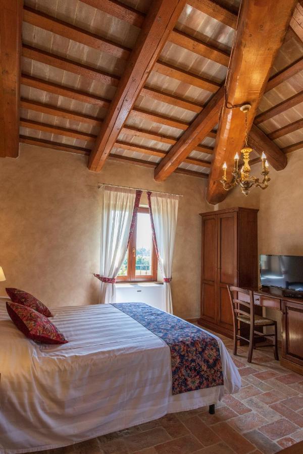 Locanda Di Montegiove Фано Екстериор снимка