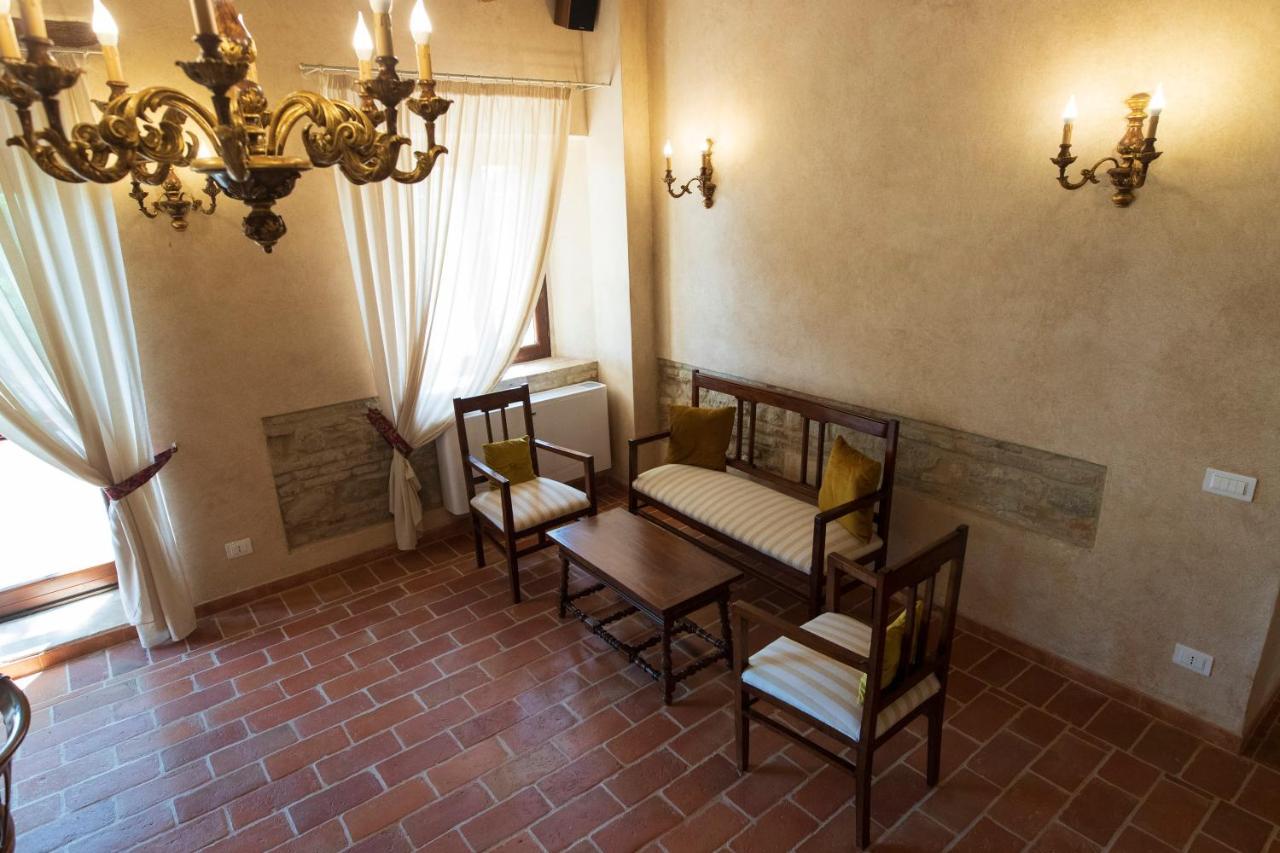 Locanda Di Montegiove Фано Екстериор снимка
