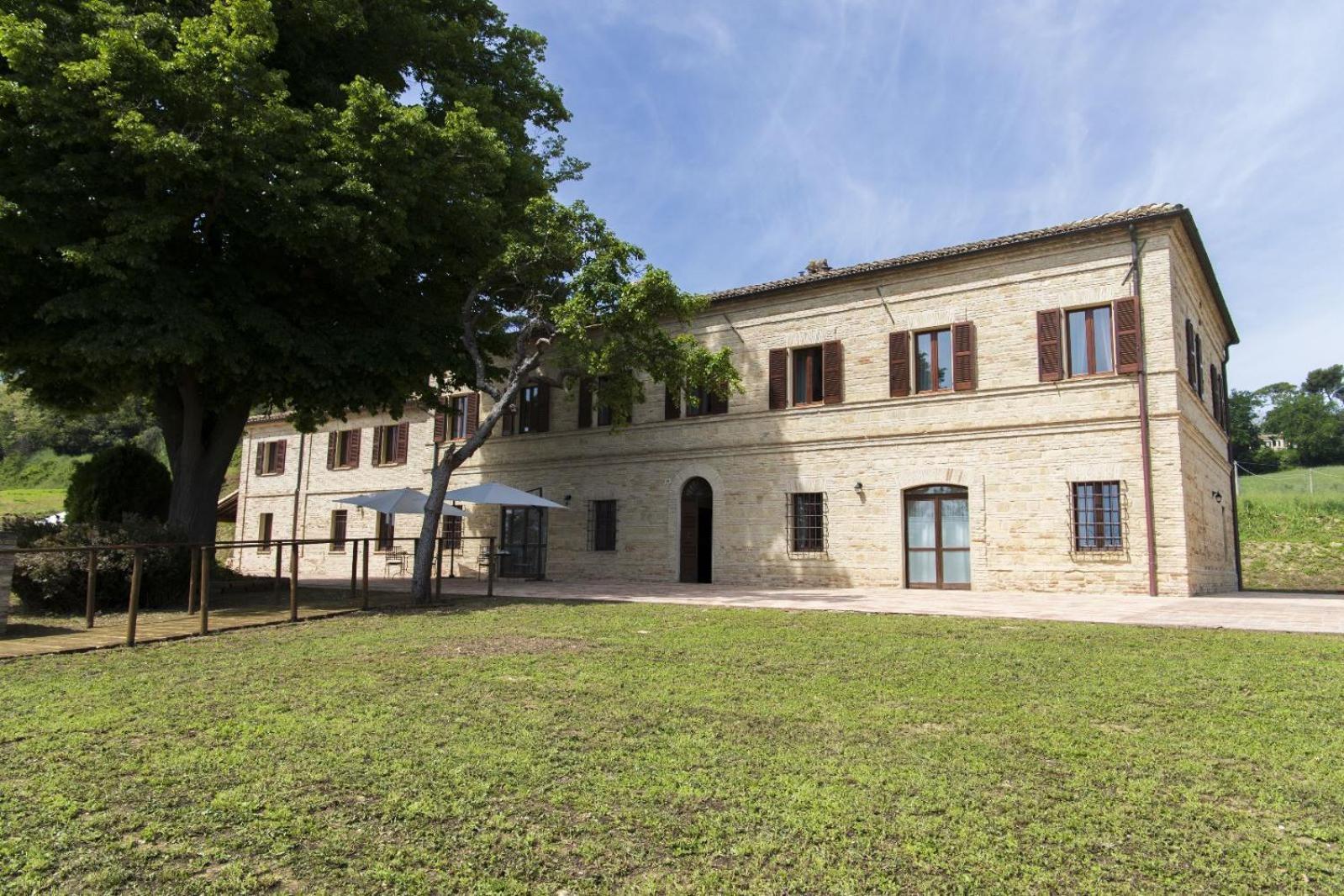 Locanda Di Montegiove Фано Екстериор снимка